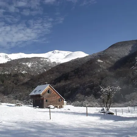 Les Chalets De La Foret D'Issaux Osse-en-Aspe Exterior foto